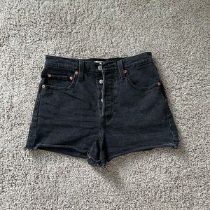Black Levi’s Ribcage Jean Shorts